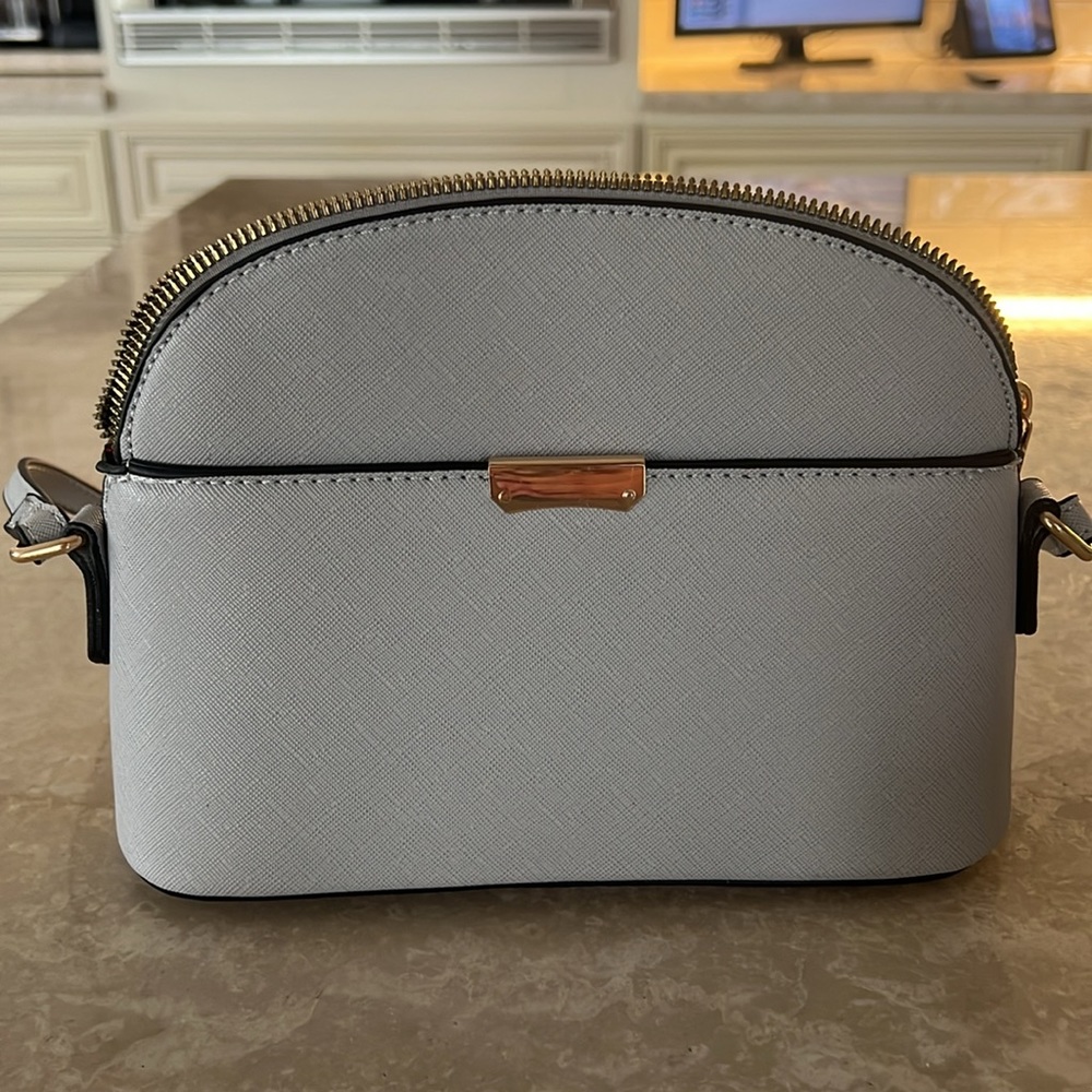 Crossbody - Picture 2 of 4